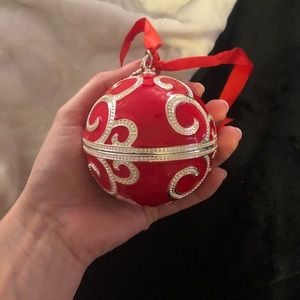 PANDORA *Limited Edition* 2017 Radio City Ornament
